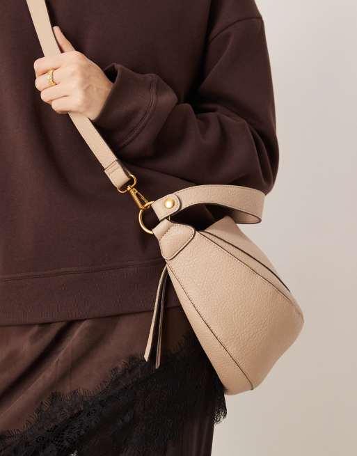 Accessorize - Sort crossbody- og skuldertaske med dybt kurvet design, 3 af 4