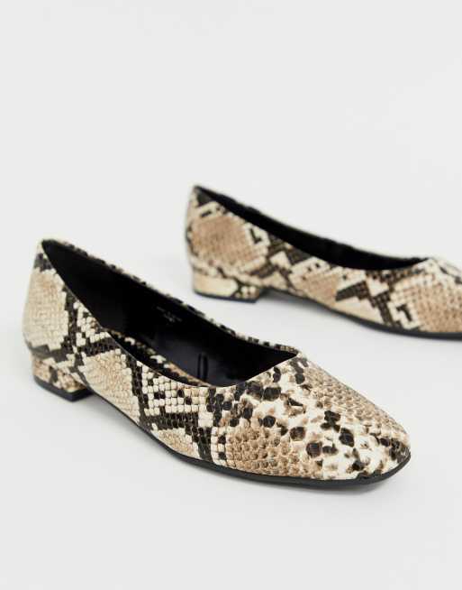 Snake hot sale effect shoes