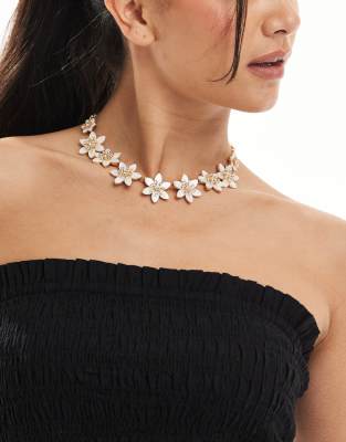 Accessorize Accessorize statement floral pearl necklace in white