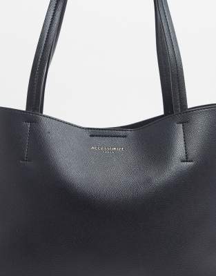 accessorize black handbag