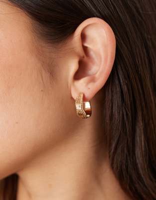 Accessorize - Strukturierte Mini-Creolen in Goldoptik mit Schmelzdesign-Goldfarben