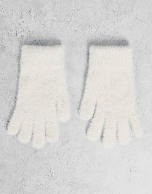 Accessorize super fluffy gloves in cream