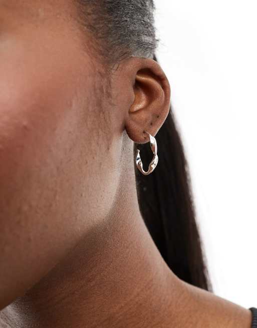 Accessorize twisted hoop earrings in plated stainless steel, 3 of 3