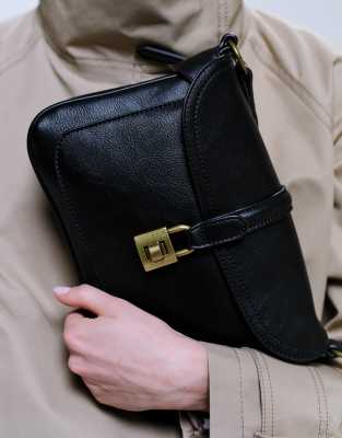 Accessorize - Umhängetasche in Schwarz mit Vorhangschloss-Verschluss