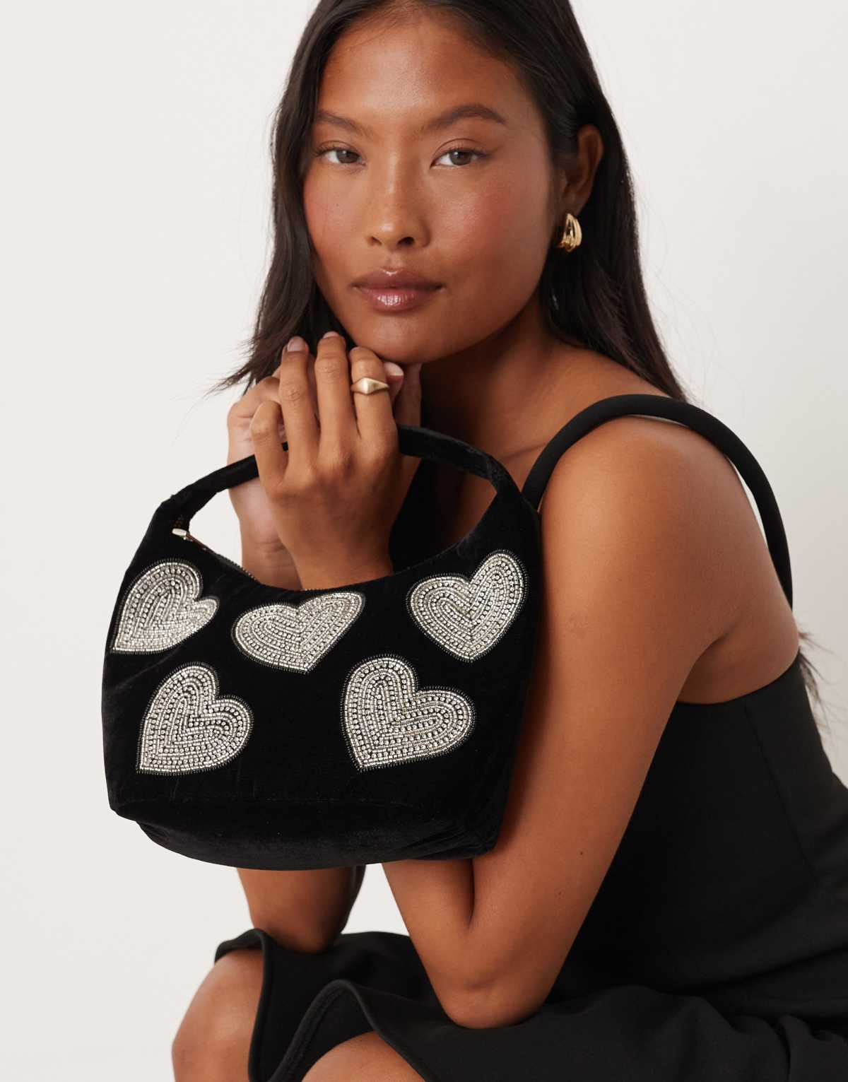 Accessorize velvet heart handheld bag in black