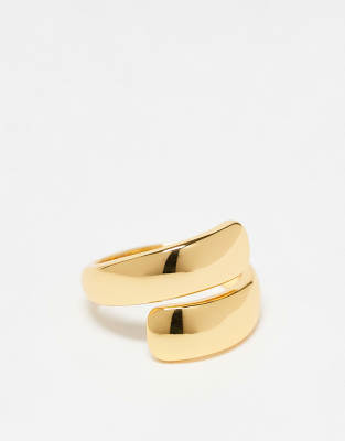 Z chunky flat cross over ring in gold