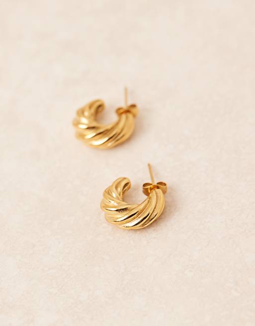 Steel gold plated twist hoops Steel gold plated twist hoops