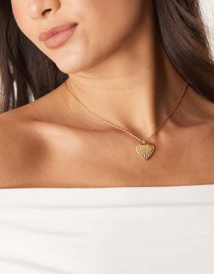 Accessorize Accessorize Z gold plated ridge heart pendant necklace in gold