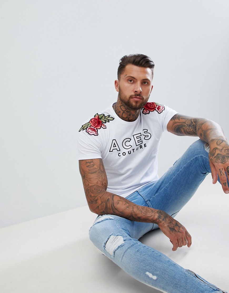 Aces Couture – T-shirt i muscle-modell med rosbroderi-Vit