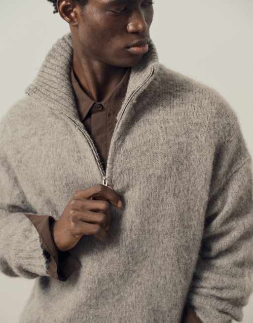 A.Collective jersey de mohair con cuello alzado en beige, 2 de 9