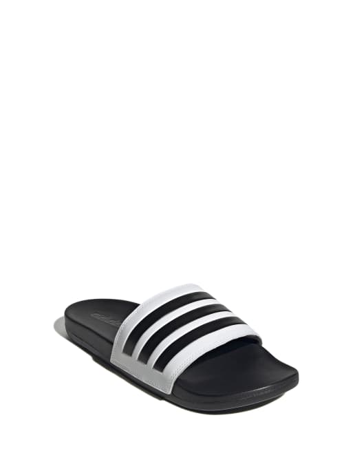 adidas Adilette Comfort Slippers in wit en zwart ASOS