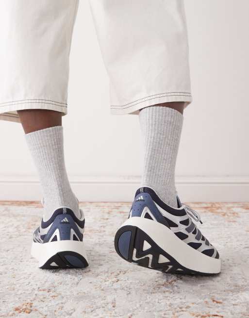 adidas – Adizero Aruku – Sneaker in Silber und Marineblau, 5 von 5