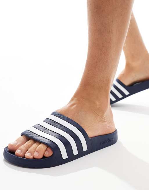 adidas – Badkläder – Adilette – Marinblå vitrandiga tofflor , 2 av 5