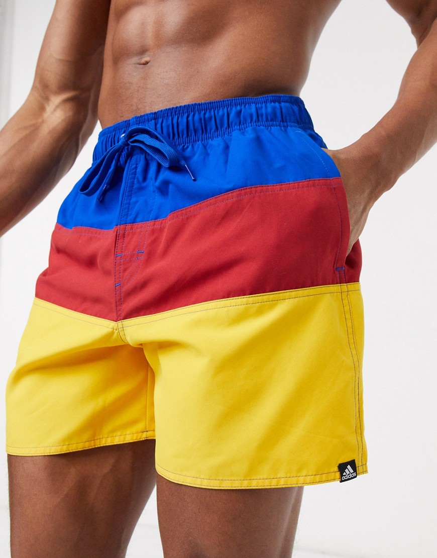 Adidas – Badshorts med färgblock-Flerfärgad