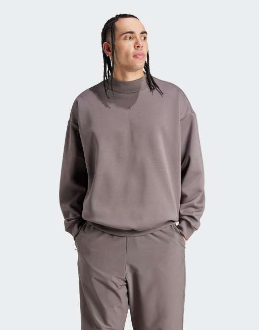 adidas - Basketball - Sweatshirt met ronde hals in bruin