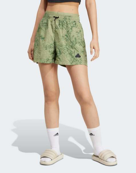 adidas - City Escape - Geweven shorts in groen - view 1