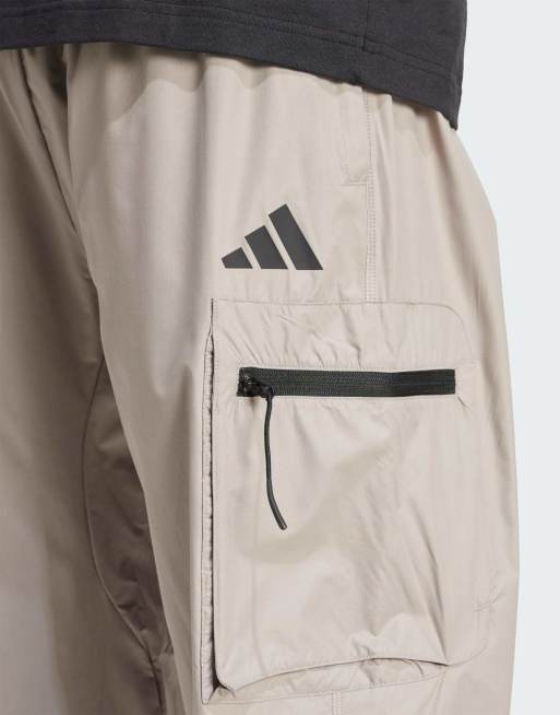 ボトムスその他 adidas City Escape Summer Parachute Pants Putty Beige JC5116 Adidas City Escape Woven Parachute Pants