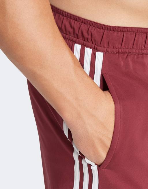 adidas – CLX – Badeshorts in Burgunderrot mit den 3 Streifen, 2 von 5