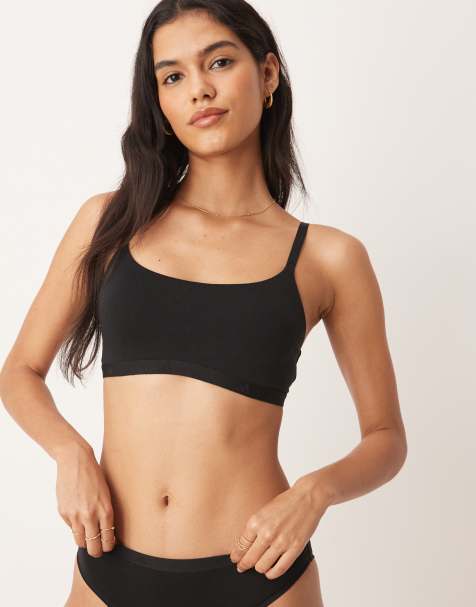 adidas – Elastisches Bustier in Schwarz mit U-Ausschnitt und farblich abgestimmtem Logo - view 1