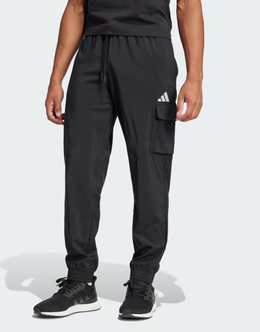 adidas - Essentials - Cargobroek met klein logo in zwart en wit