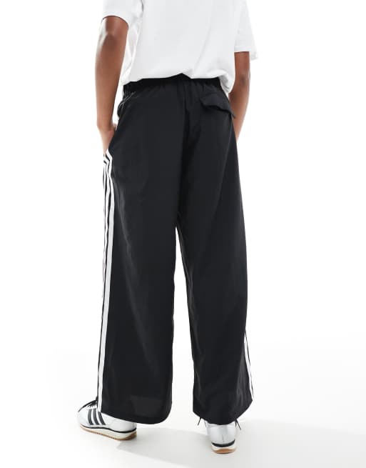 adidas – Essentials – Fallschirmhose in Schwarz mit den 3 Streifen, 2 von 5