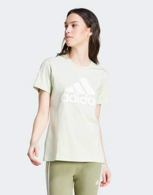 adidas - Essentials - T-Shirt in Leinengrün mit Logo