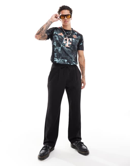 adidas – Football – Bayern Munich 24/25 – Svart bortatröja i unisex-modell