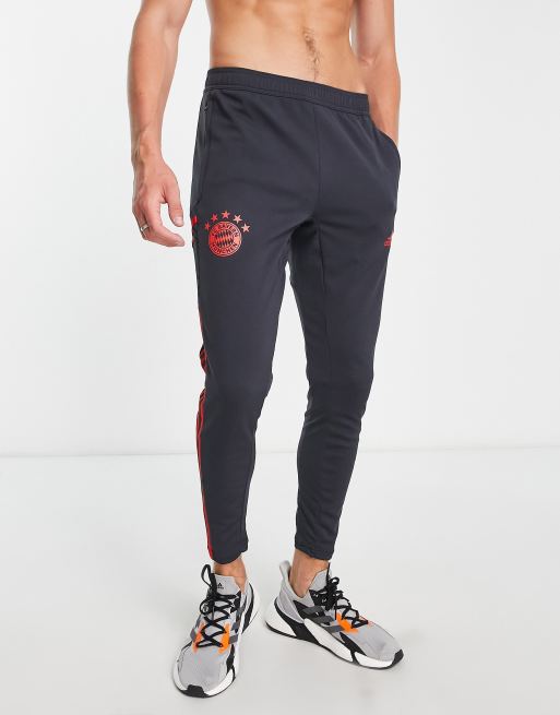 adidas – Football – FC Bayern Munich 2022/23 Player – Grå träningsbyxor