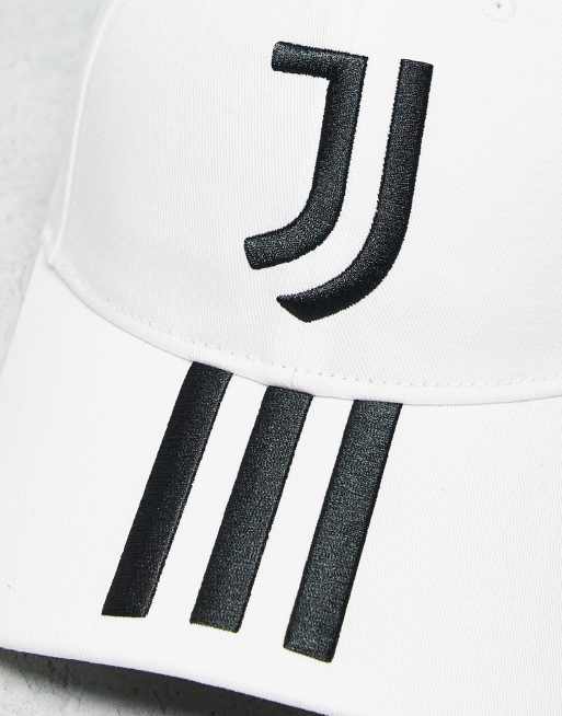 adidas Football Juventus 2022/23 cap in white, 3 of 4