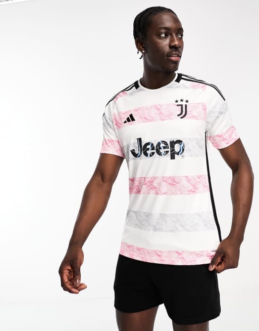 Juventus store jersey pic