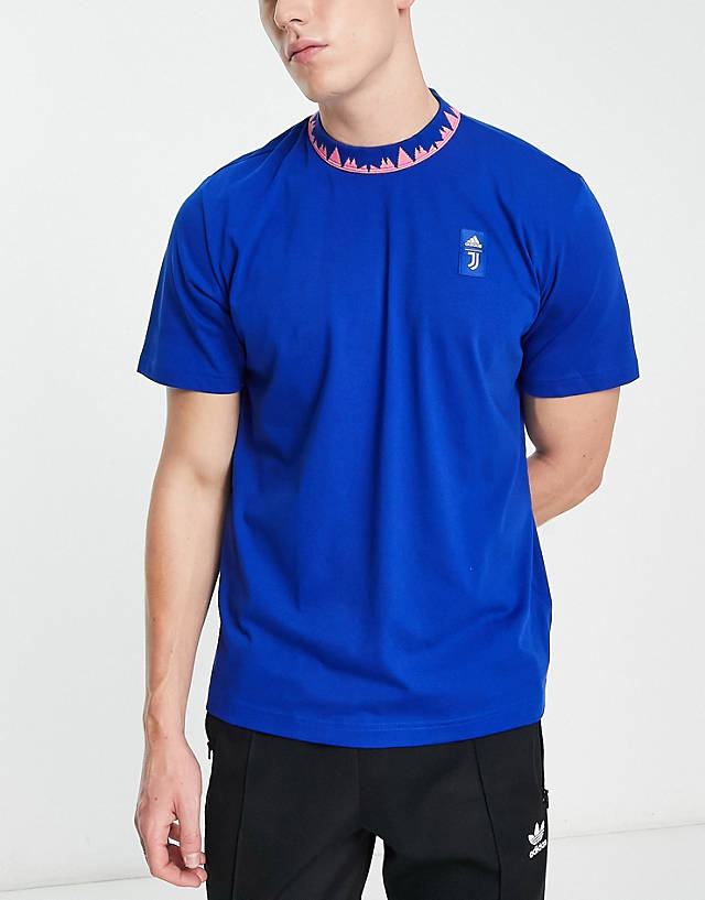 adidas performance - adidas Football Juventus FC logo t-shirt in blue