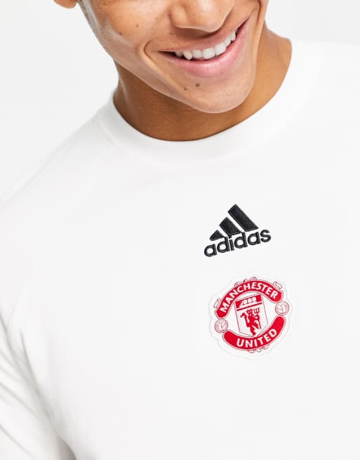 vertalen Niet modieus Toneelschrijver adidas Football Manchester United FC Travel logo t-shirt in white | ASOS