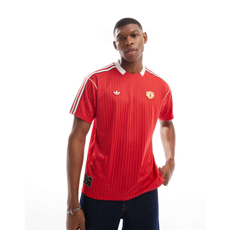 adidas Football Manchester United Icons t-shirt in red | ASOS