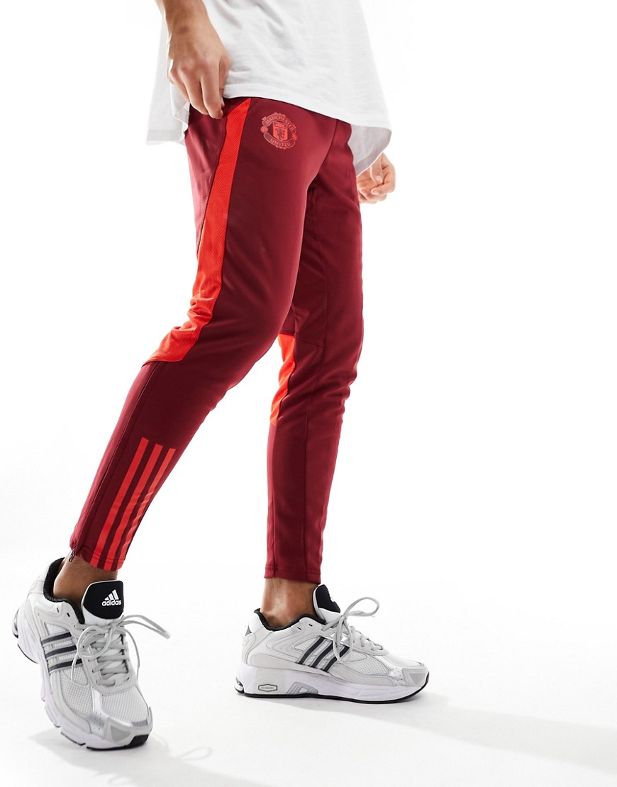 adidas Football Manchester United tracksuit joggers in burgundy-Red