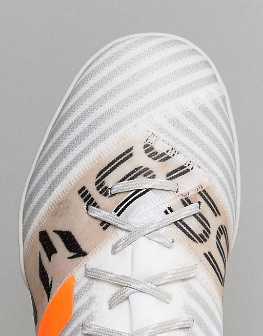 suelo George Bernard Extensamente Adidas Football Nemeziz x messi Tango astro turf trainers in white s77193 |  ASOS
