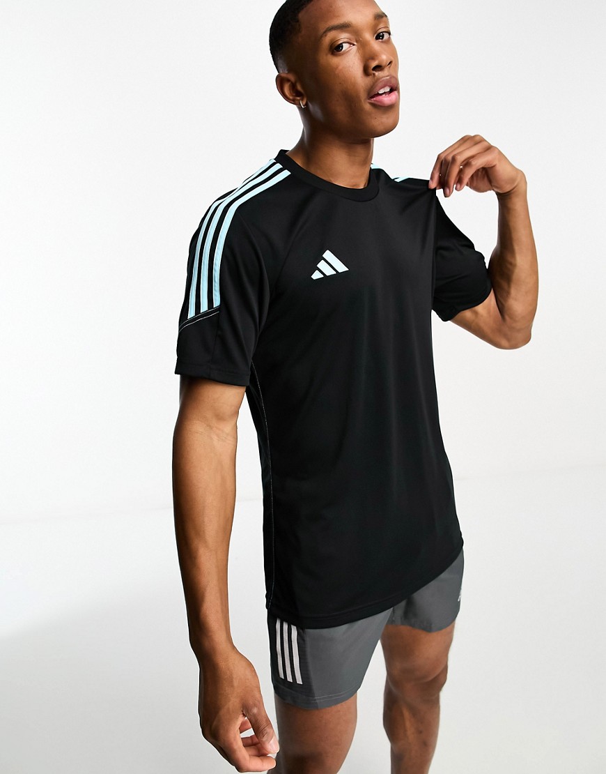 adidas - football - tiro 23 - svart och blå t-shirt-svart/a
