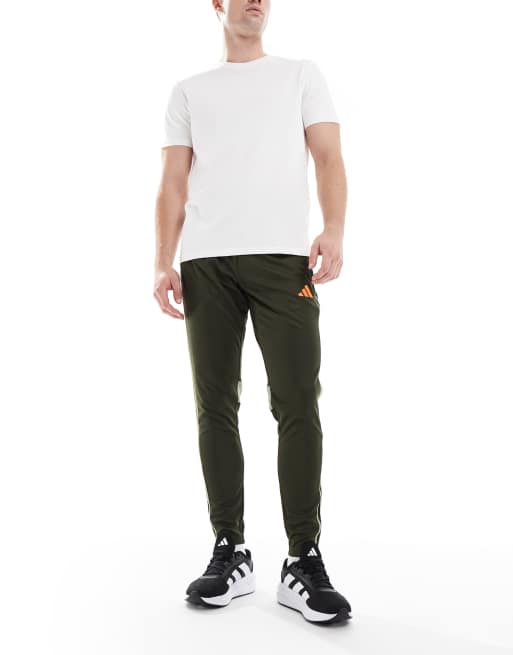 adidas - Football Tiro 25 - Pantaloni da allenamento basic cargo color notte, verde tenda , 2 di 5
