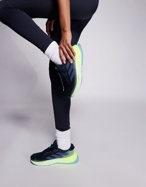 adidas - Hardlopen - Supernova Rise 2 - Sneakers in zwart en limoen, 3 van 5
