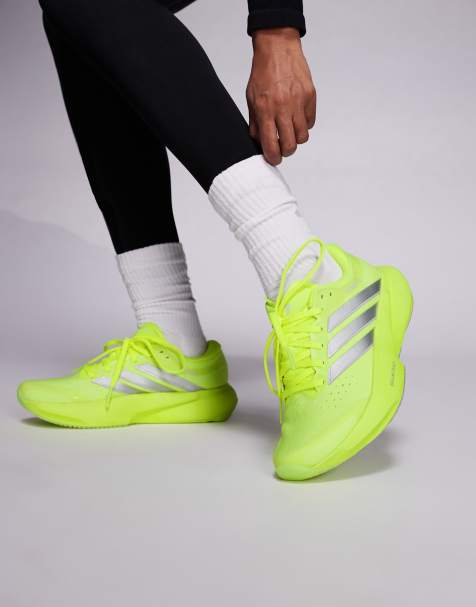 adidas - Hardlopen - Supernova Rise 3 - Sneakers in geel en zilver - view 1