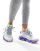Thumbnail 1 van 5