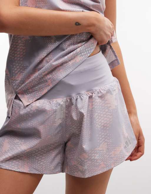 adidas Laufshorts mit grauem Schlangenprint, 4 von 5