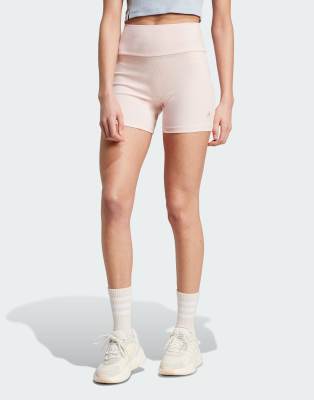 adidas - Lounge - Gerippte Shorts in Rosa mit hohem Bund