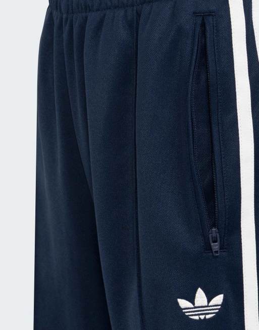 adidas Originals 2-in-1 Firebird lockere Trainingshose mit Spitzrock in Collegiate Navy, 3 von 5