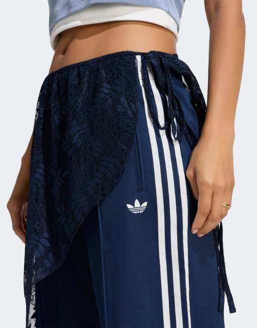 adidas Originals 2-in-1 Firebird lockere Trainingshose mit Spitzrock in Collegiate Navy, 4 von 5