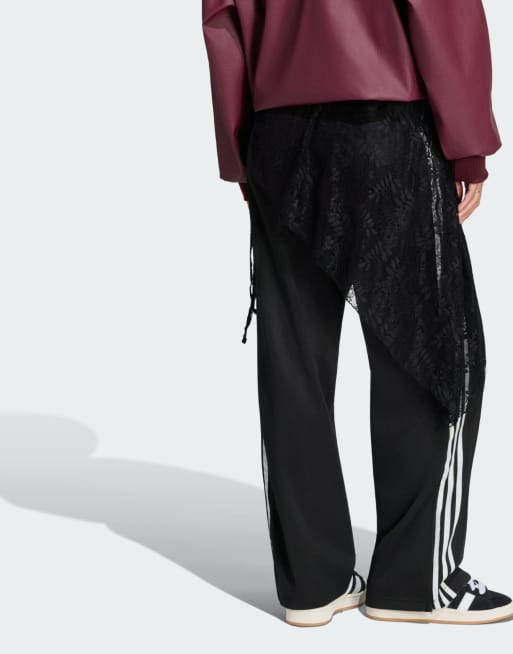 adidas Originals 2-in-1 Firebird lockere Trainingshose mit Spitzrock in Schwarz, 2 von 5