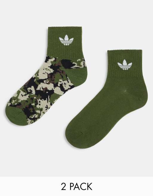 adidas Originals 2 pack camo ankle socks in khaki 