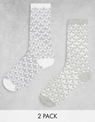 adidas Originals 2 pack logo socks in grey and white - ASOS Price Checker