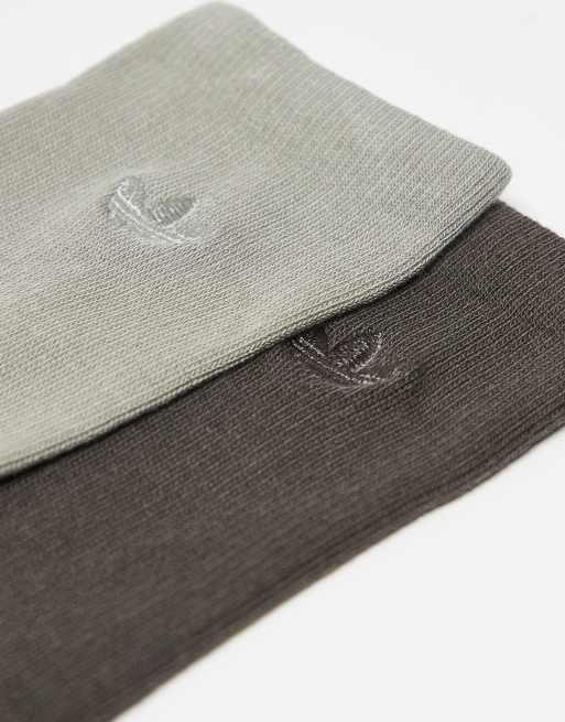 adidas Originals – 2er-Pack Crew-Socken in Grau und Khaki, 2 von 3
