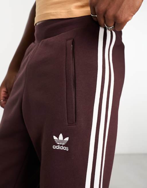 adidas Originals Sweat Pants With Gold Side Logo in Black