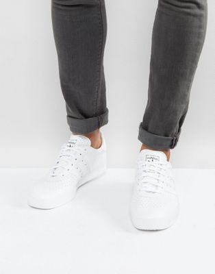 adidas Originals 350 Sneakers In White 